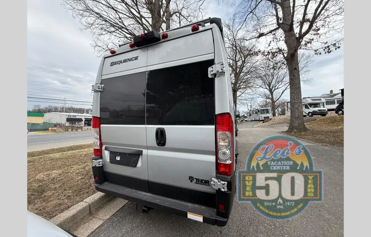 2026 Thor Motor Coach Sequence 20L - Photo 4