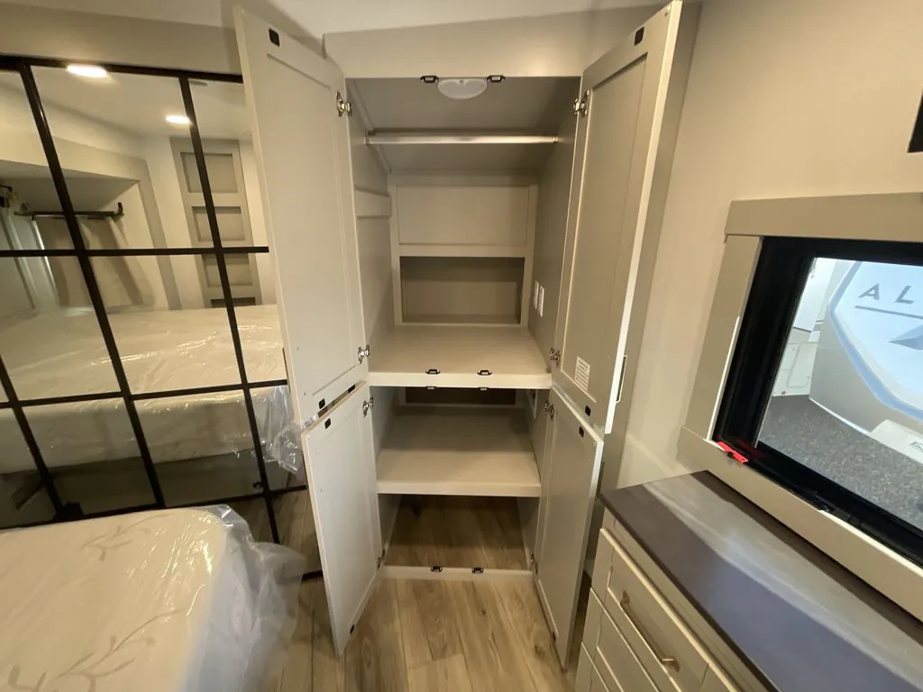 2026 Brinkley Model Z 3515, Photos photo 27