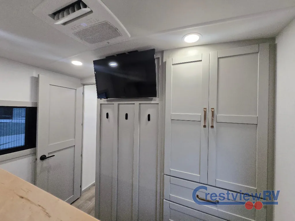 2025 Brinkley Model Z AIR 295, Photos photo 39