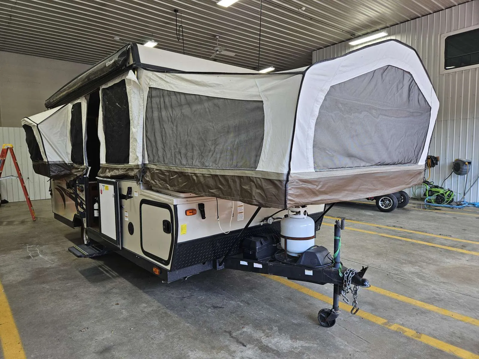 2016 FOREST RIVER ROCKWOOD 2514G - Photo 2
