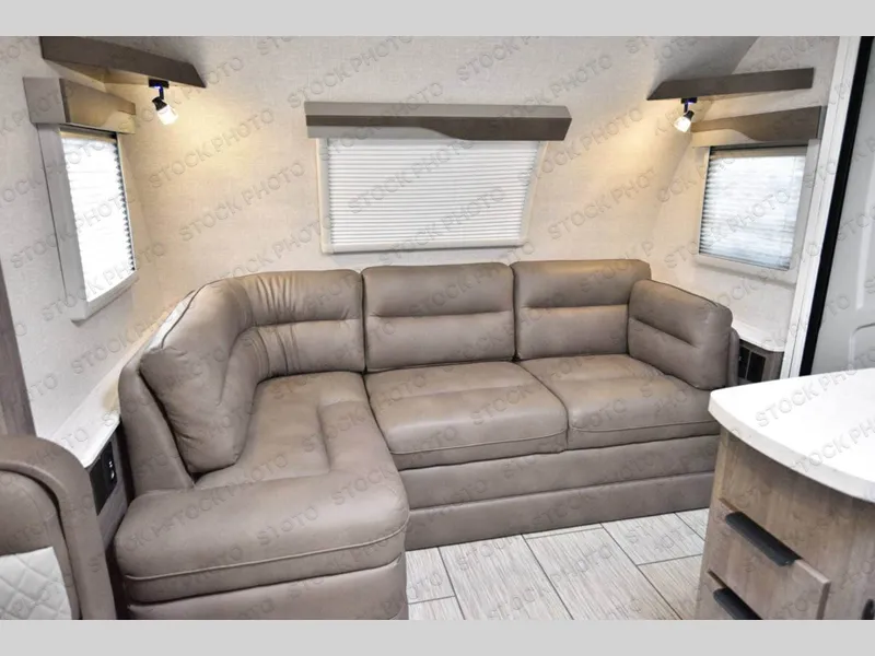 2026 Lance Lance Travel Trailers 2465 - Photo 4