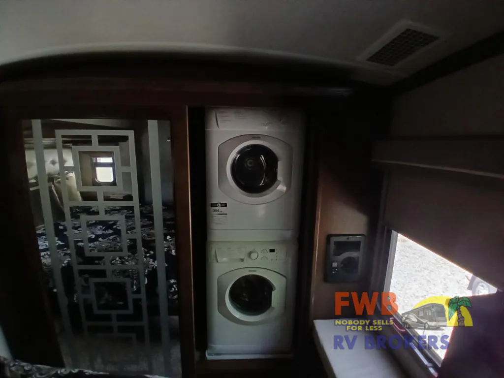 2018 Forest River Cedar Creek Champagne Edition 38EL, Photos photo 21