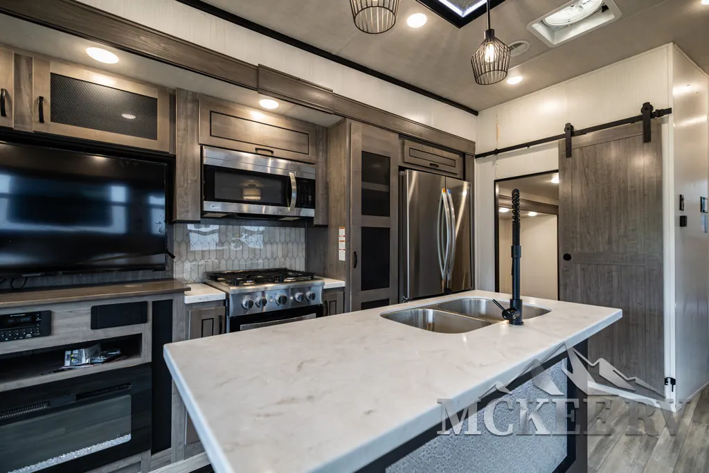 2022 Forest River Cedar Creek 377BH, Photos photo 7