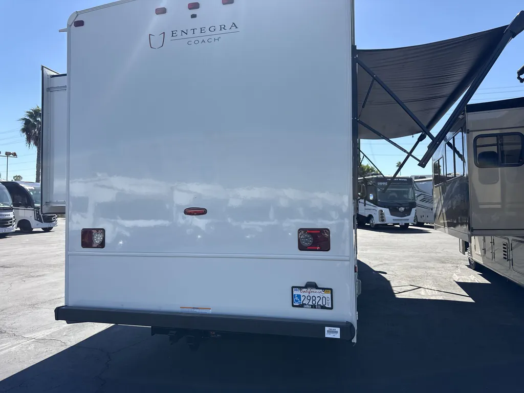 2025 Entegra Coach Vision 27A, Photos photo 6