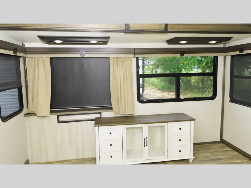 2023 Forest River Cardinal Luxury 380RLX - Photo 4