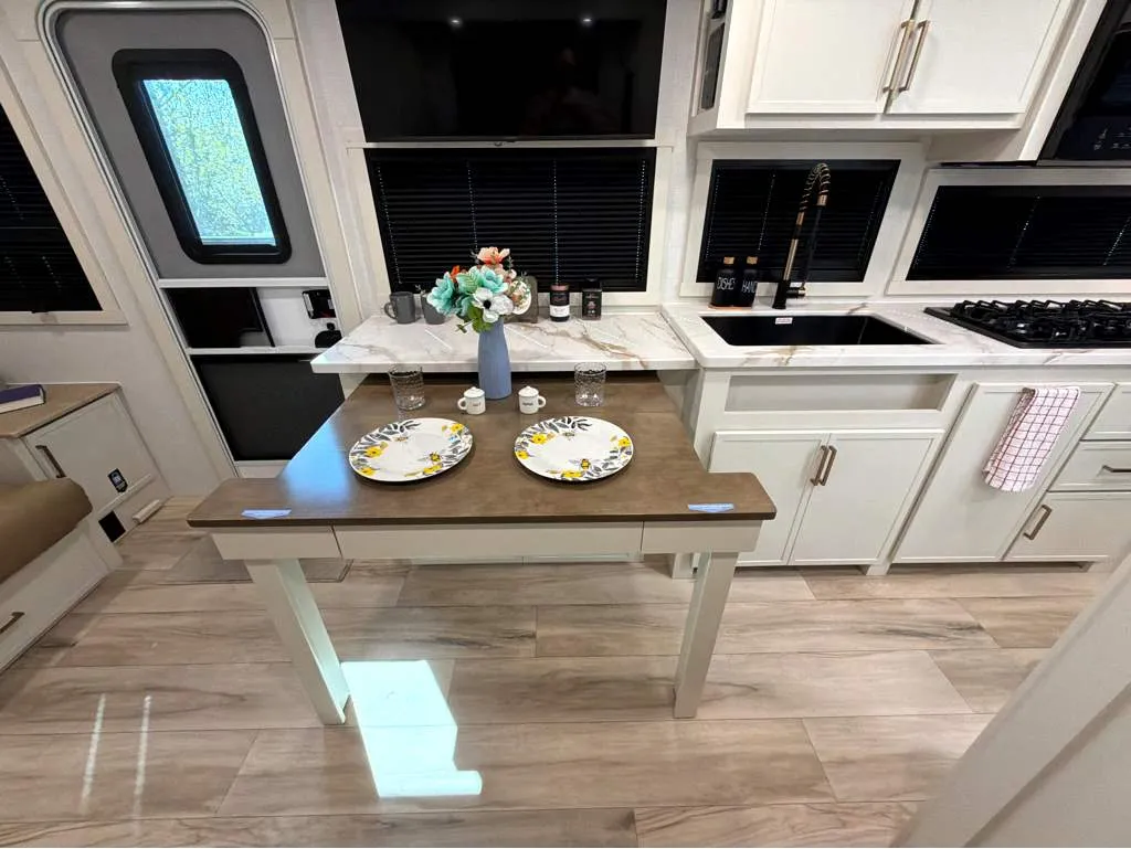 2026 Brinkley Model Ix 20X, Photos photo 9