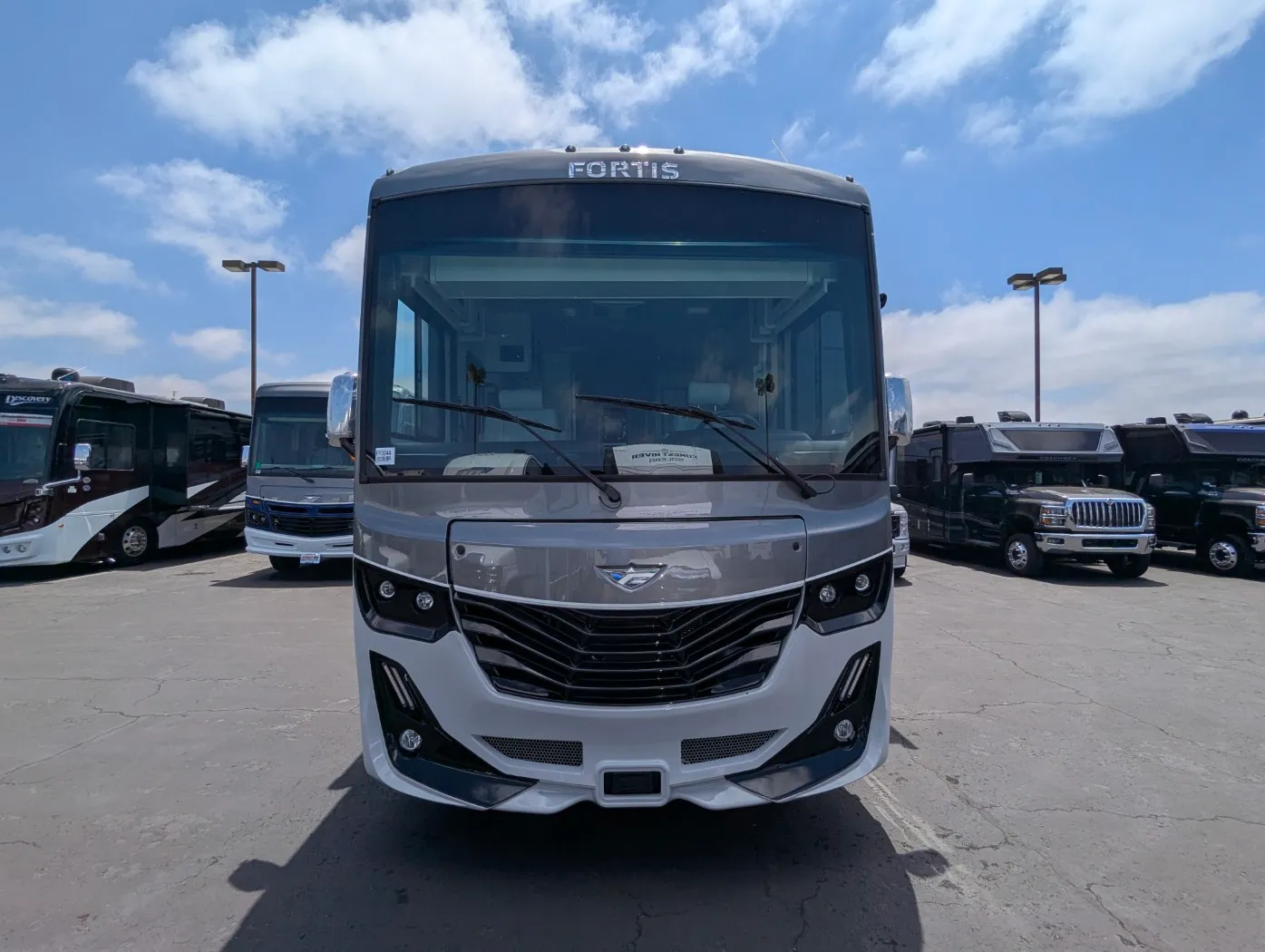 2026 Fleetwood Fortis 34MB - Photo 3