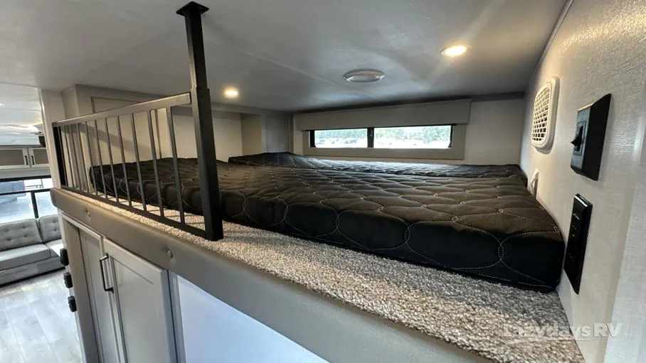 2026 Keystone Montana High Country 385BR, Photos photo 21