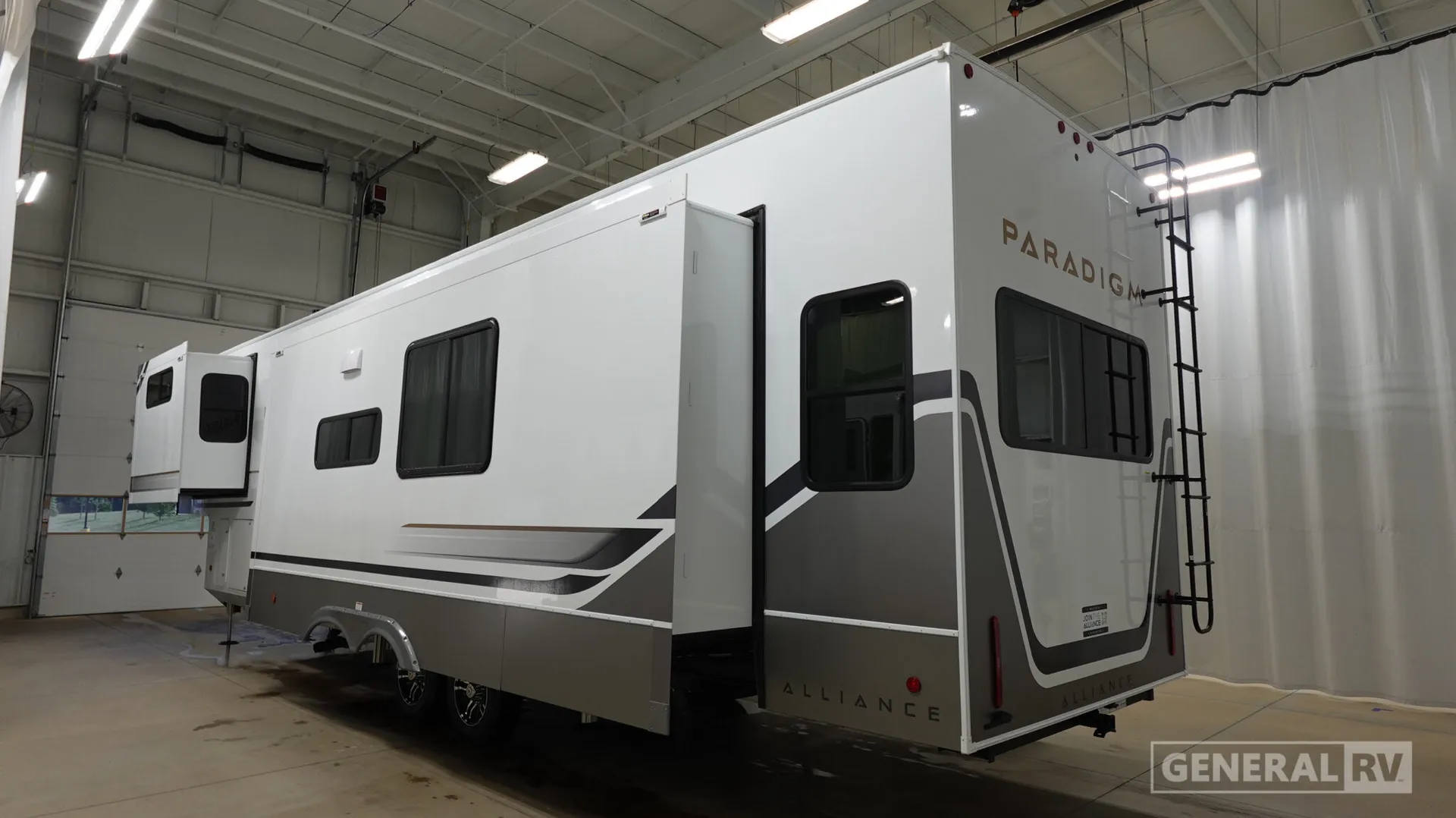 2026 Alliance RV Paradigm 388SP - Photo 4