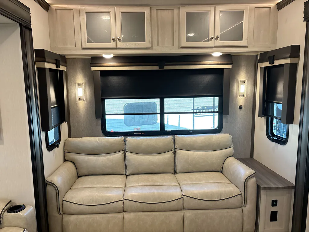 2022 Forest River Cardinal Luxury 380RLX, Photos photo 17