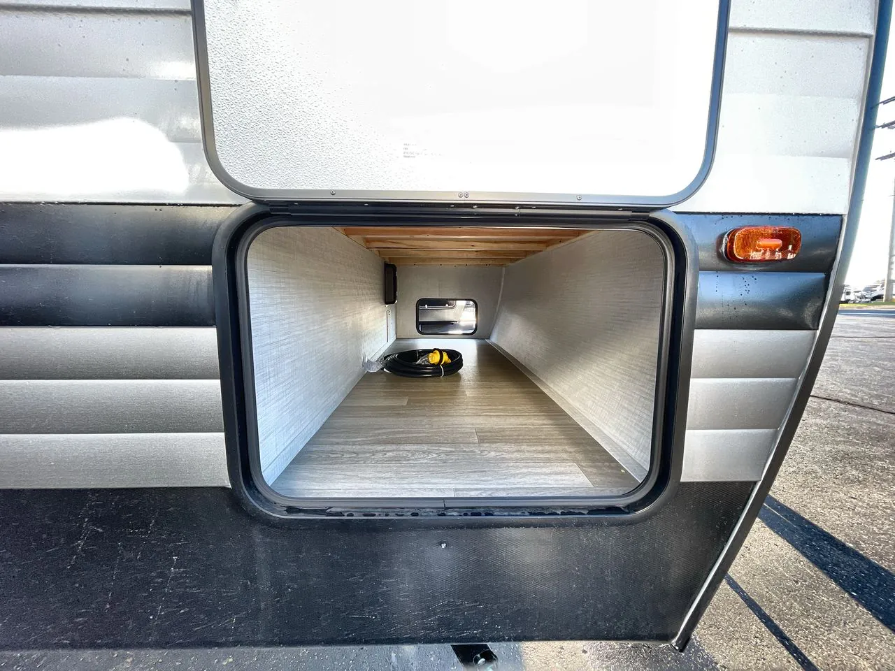 2026 Keystone Hideout Sport 291BR - Photo 4
