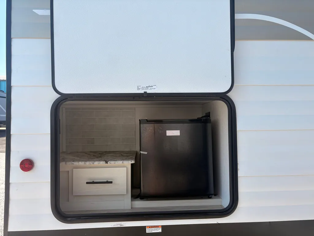 2027 Shasta RVs i-5 Edition 525RS, Photos photo 9