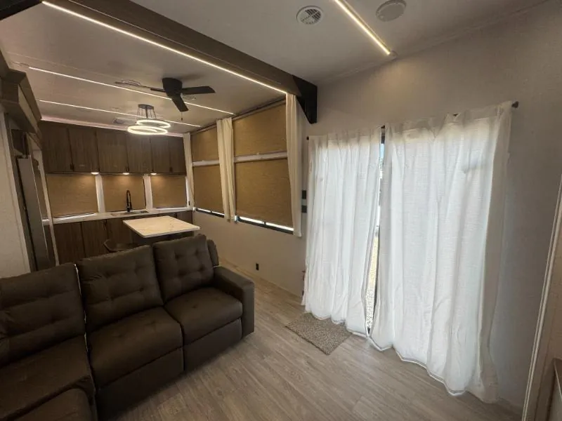 2026 Forest River Salem Grand Villa 40FKP - Photo 4