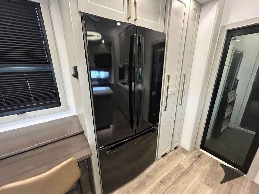 2025 Brinkley Model G 3250, Photos photo 18