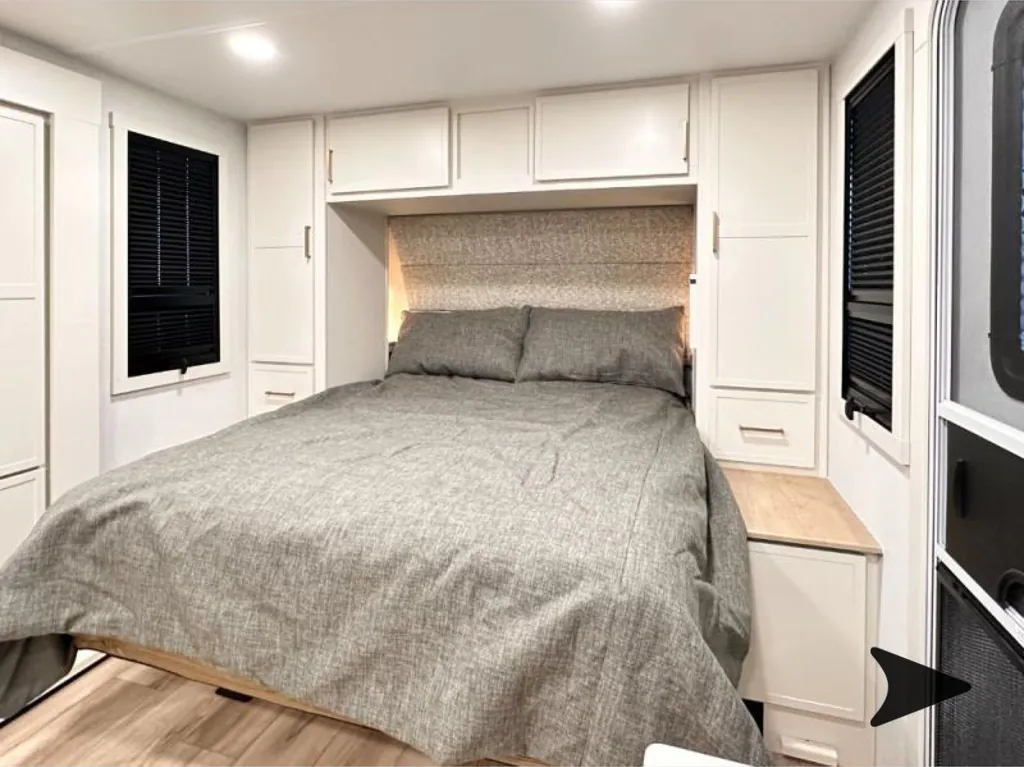 2026 Brinkley Model Ix 20X, Photos photo 16