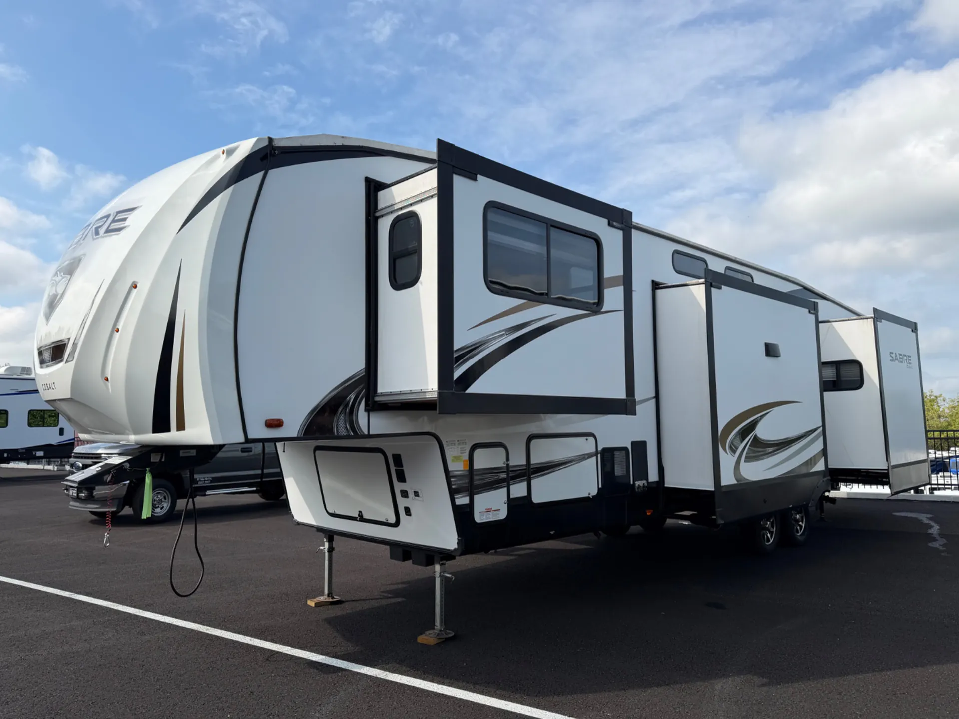 2021 Forest River Sabre 37FLH - Photo 4