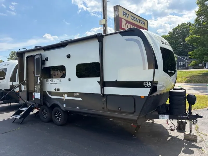 2026 Forest River Rockwood Mini Lite 2109S - Photo 4