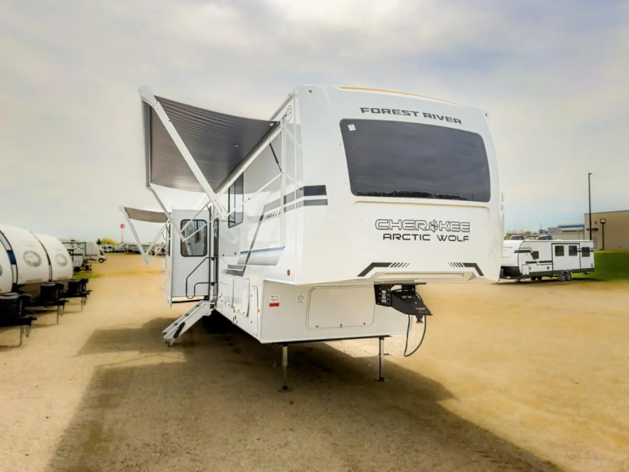 2026 Forest River RV Cherokee Arctic Wolf 387ML - Photo 2