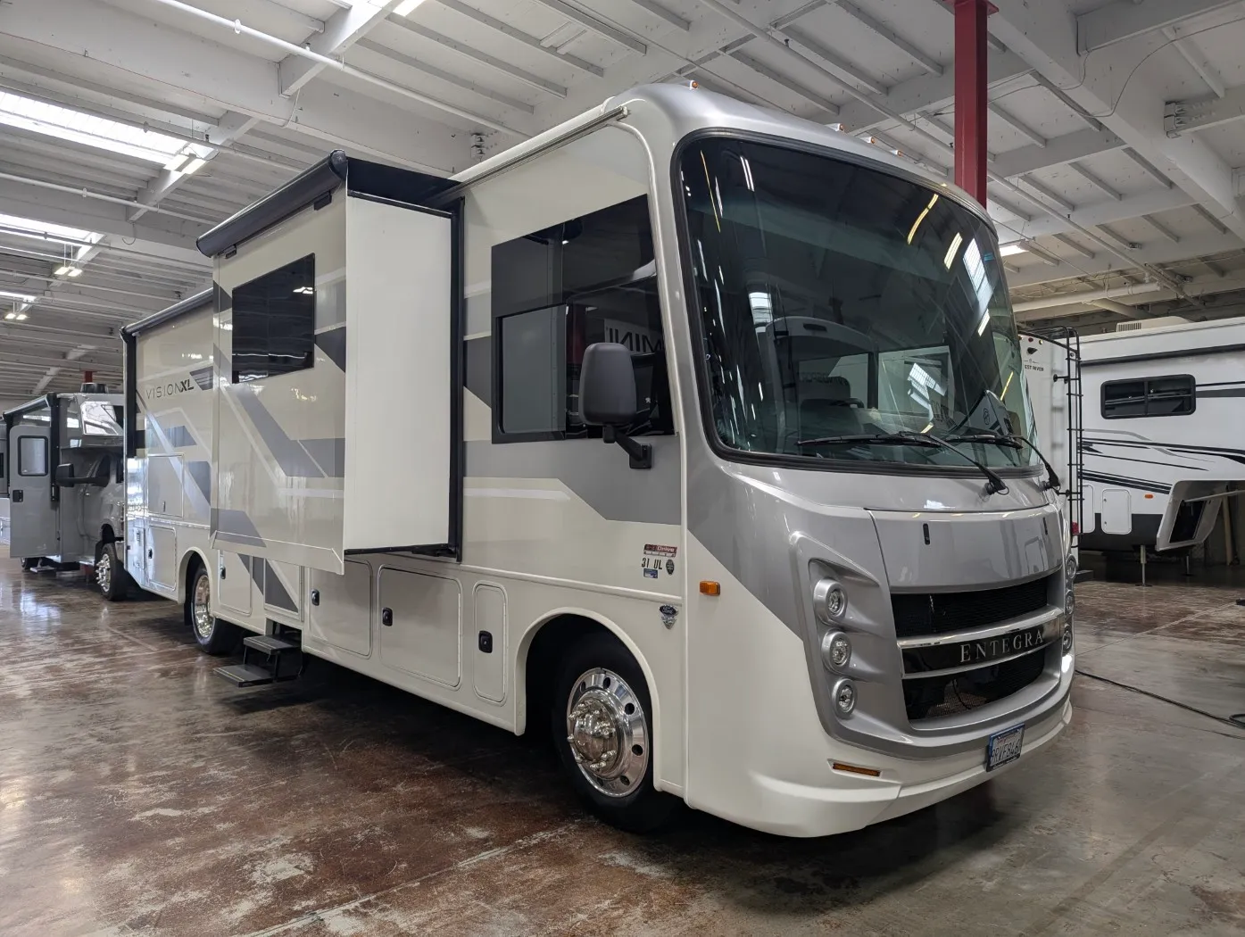 2025 Entegra Coach Vision XL 31UL - Photo 2