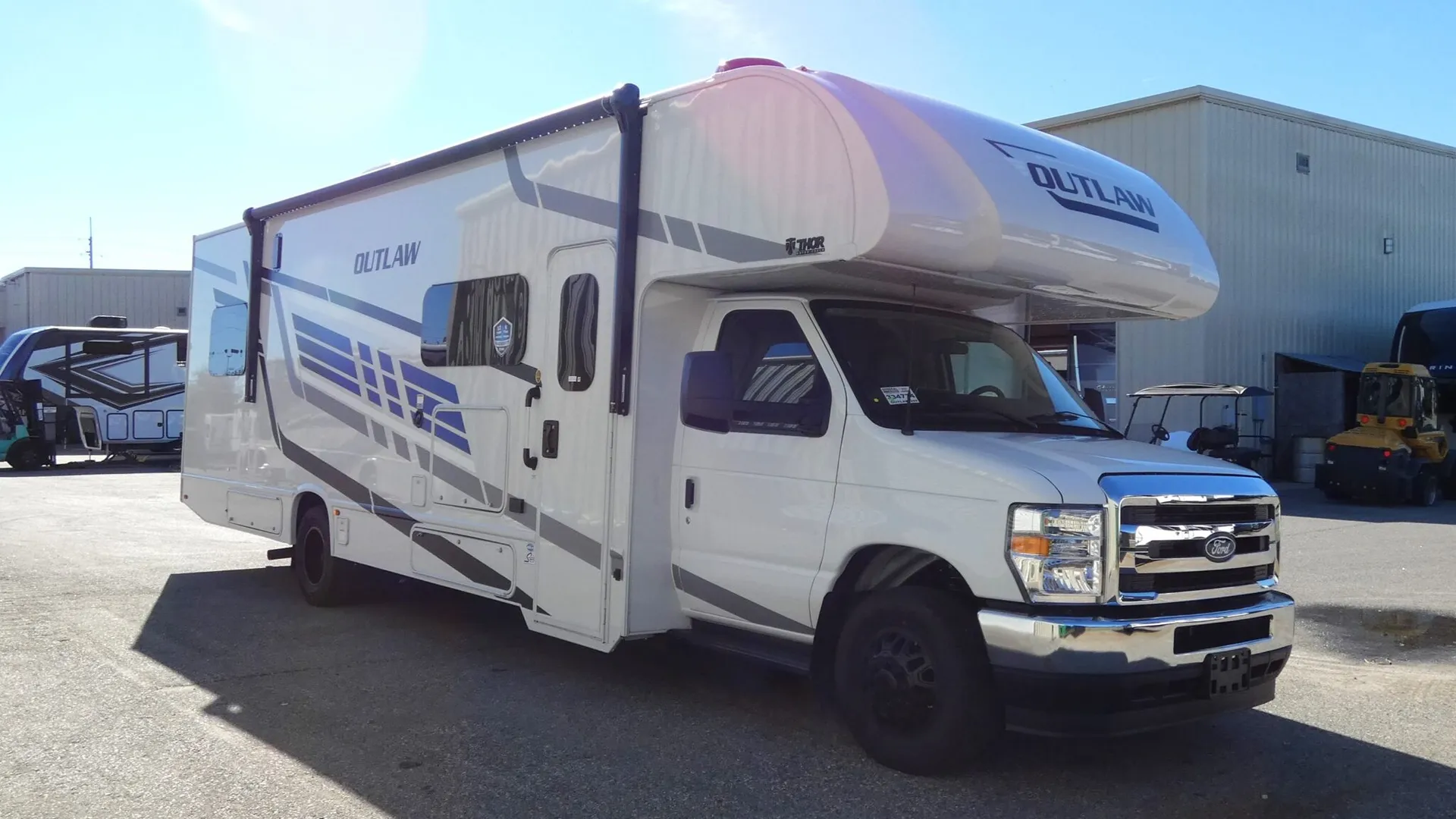 2026 Thor Motor Coach Outlaw  29T - Photo 2