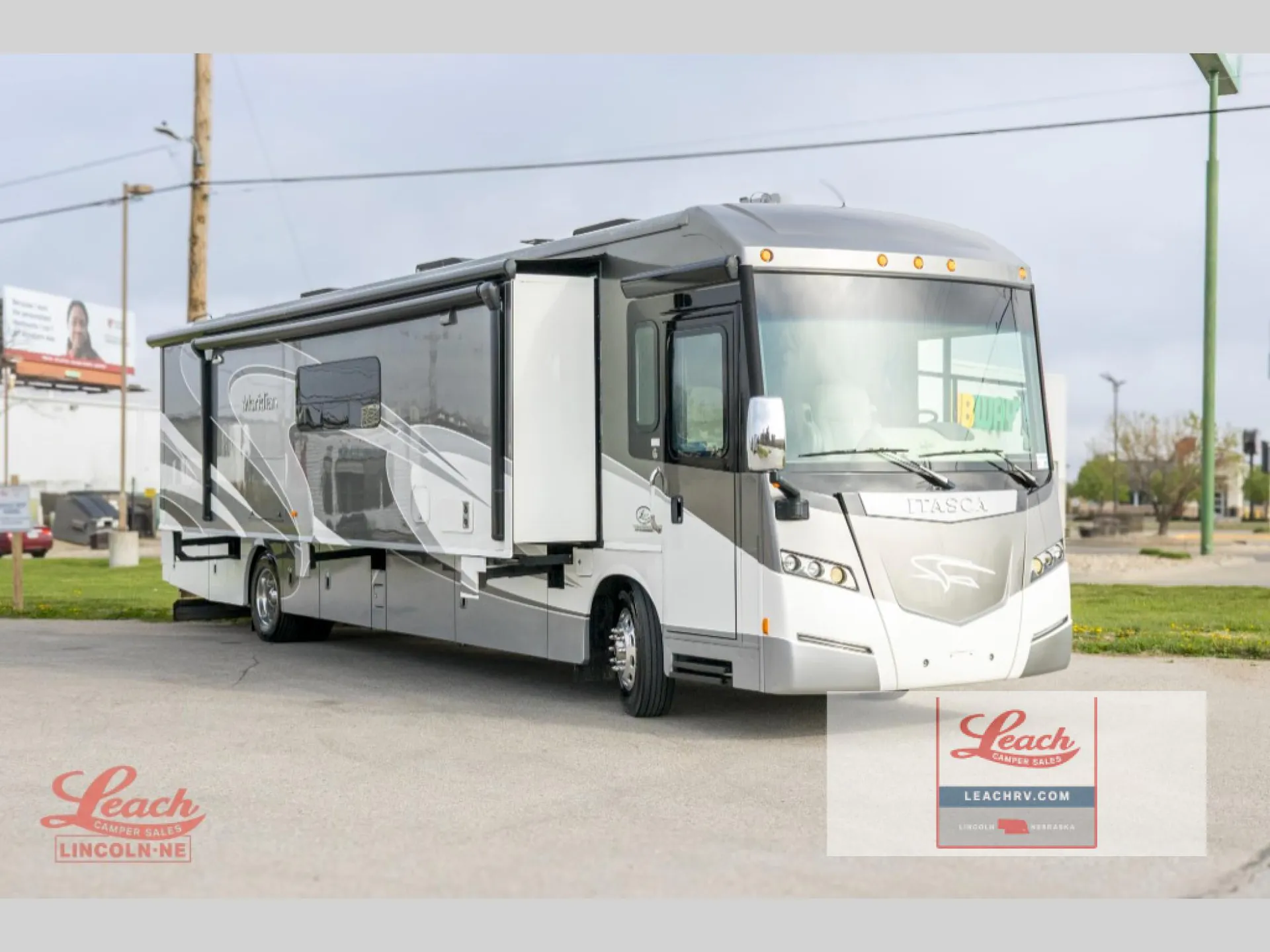 2015 Winnebago Meridian 40R - Photo 2