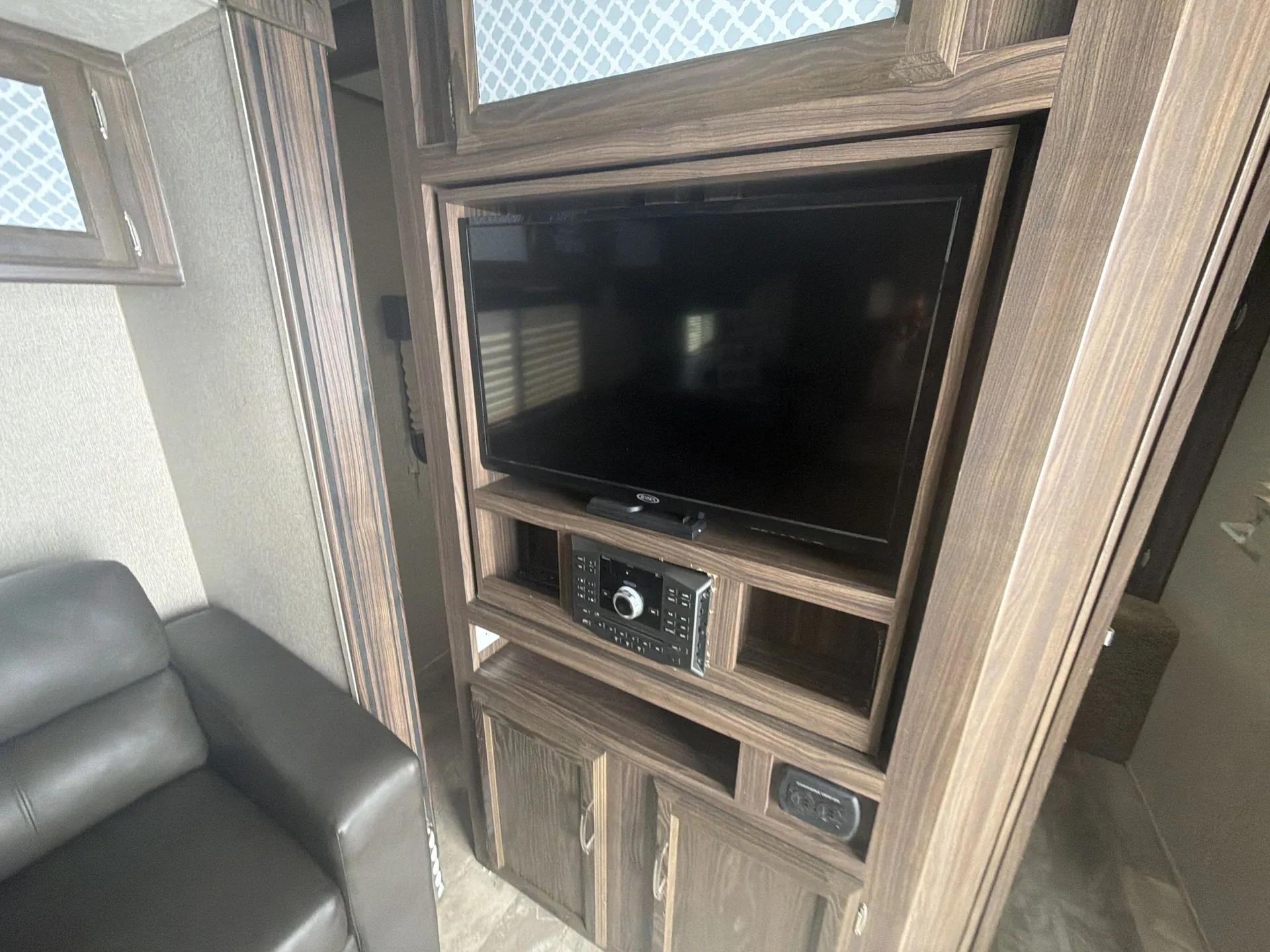 2019 Coachmen Apex 300BHS — living area main