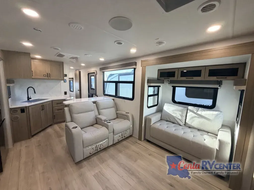2027 Forest River Rockwood Ultra Lite 2921RL - Photo 3