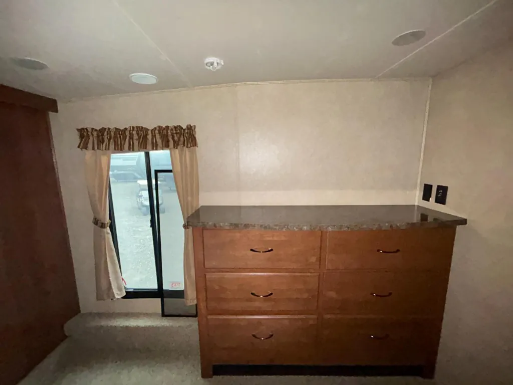 2014 Forest River Sandpiper 356RL, Photos photo 22