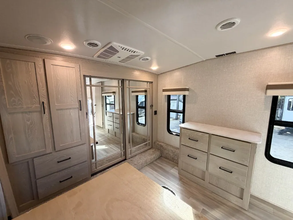 2022 Forest River Rockwood Ultra Lite 2893BS, Photos photo 23