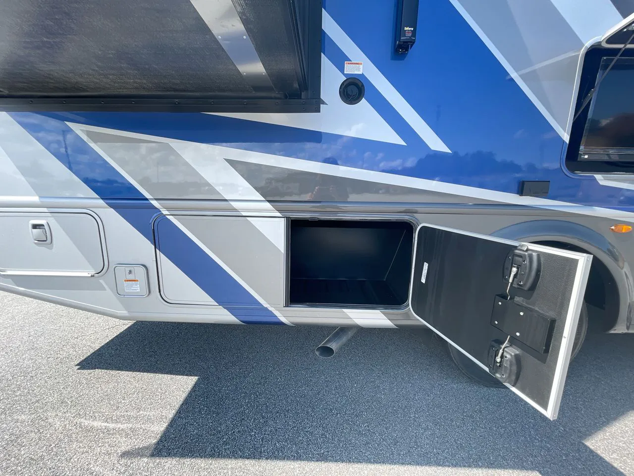 2026 Thor Motor Coach Omni Trail X32 - Photo 4