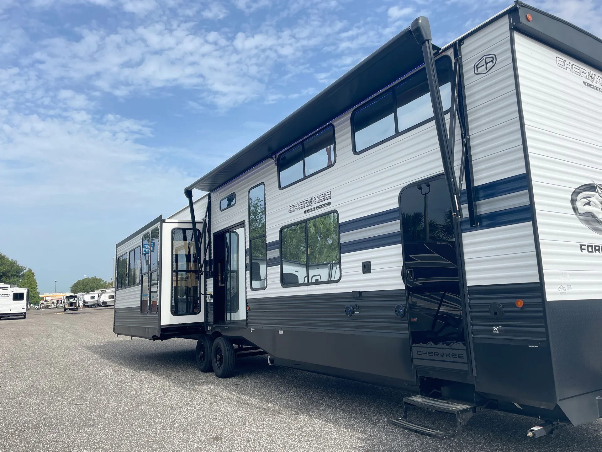 2027 Forest River Cherokee Timberwolf 39JM — campside