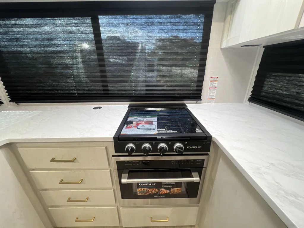 2027 Forest River Vibe 3400SB, Photos photo 10