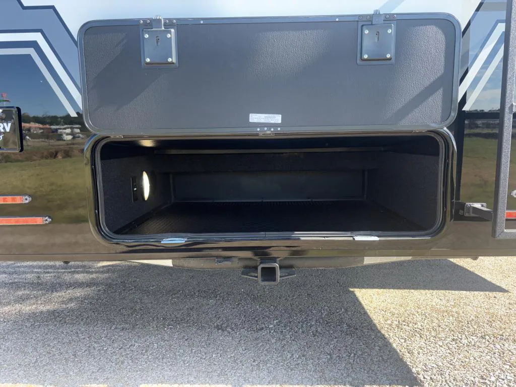 2026 Brinkley Model Z 3100, Photos photo 12