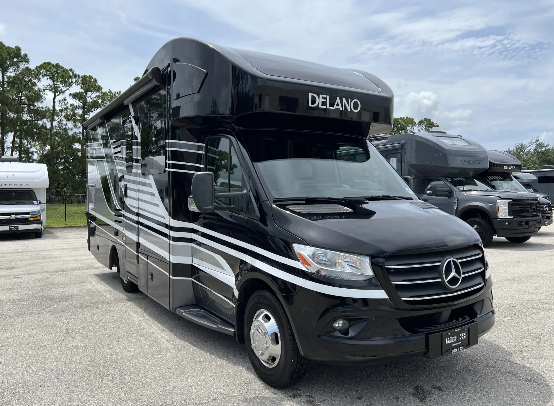 2023 Thor Motor Coach Delano 24RW dealer photo 1 from La Mesa RV Center
