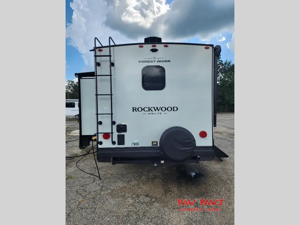 2027 Forest River Rockwood Mini Lite 2525RB, Photos photo 6