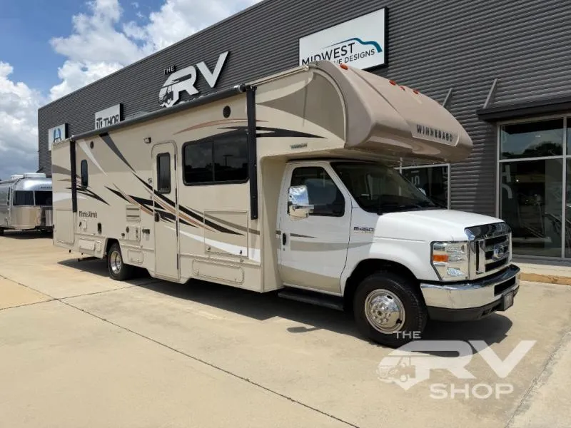 2017 Winnebago Minnie Winnie 31G - Main photo