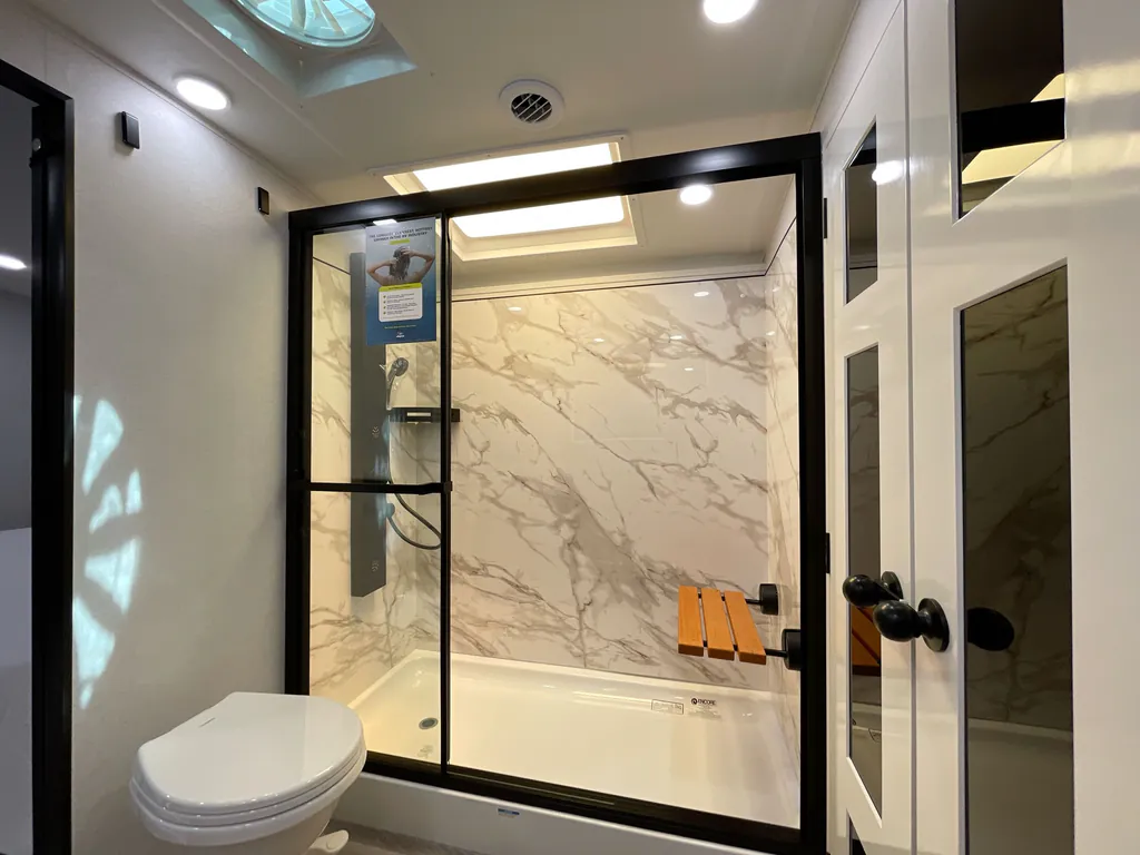 2027 Jayco Pinnacle 36FBTS, Photos photo 17