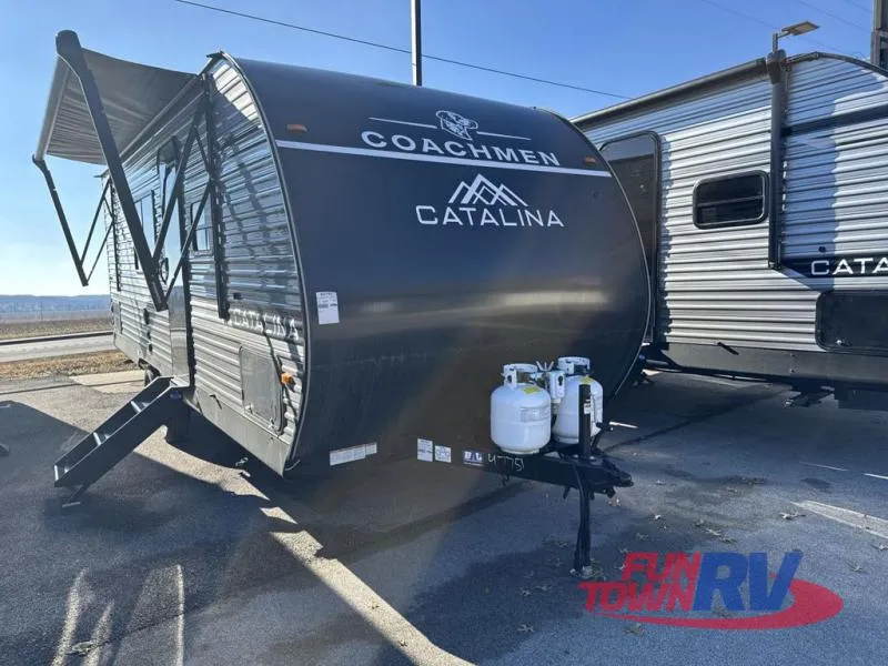 2026 Coachmen Catalina Summit Series 8 211BH - Photo 3