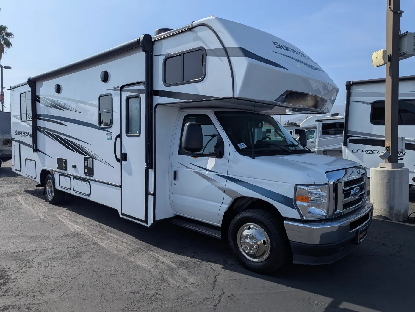 2024 Forest River Sunseeker 2850S LE - Photo 2