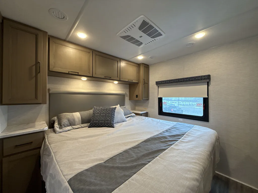 2026 Thor Motor Coach Freedom Traveler A29, Photos photo 18