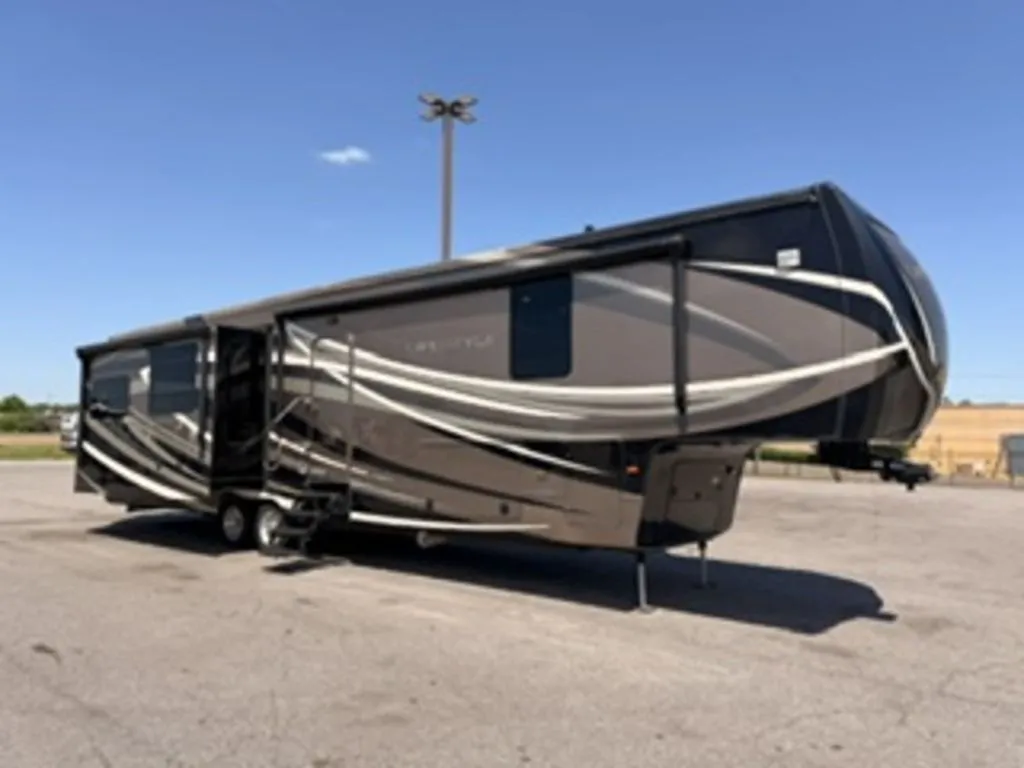 2009 KZ RV Inferno 3912SL - Photo 4