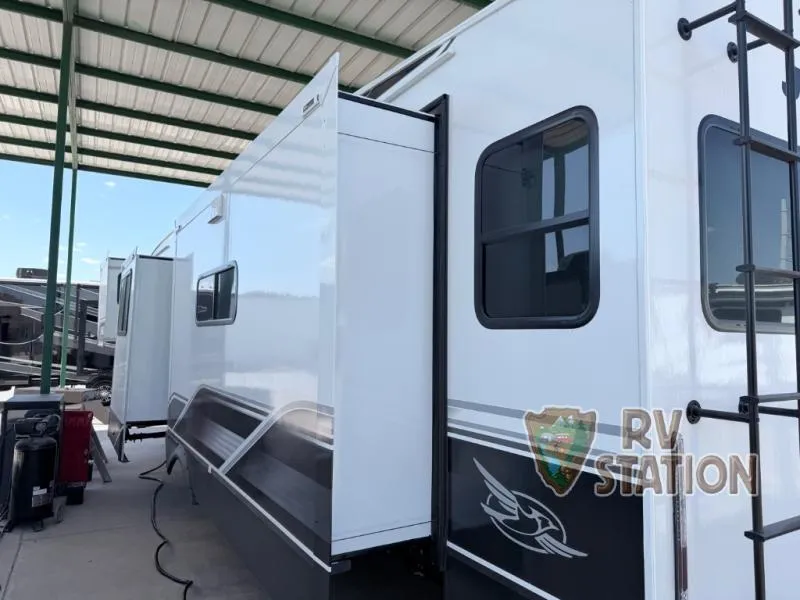 2026 Jayco Eagle 355MBQS - Photo 2