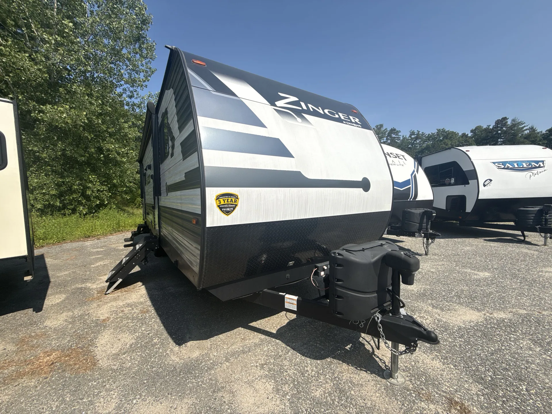2022 CrossRoads Zinger ZR298FB - Photo 2