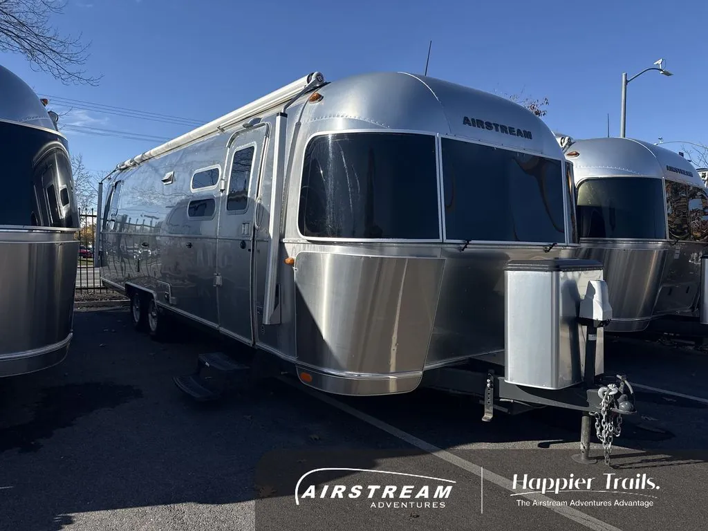 2016 Airstream International 30RB - Photo 2