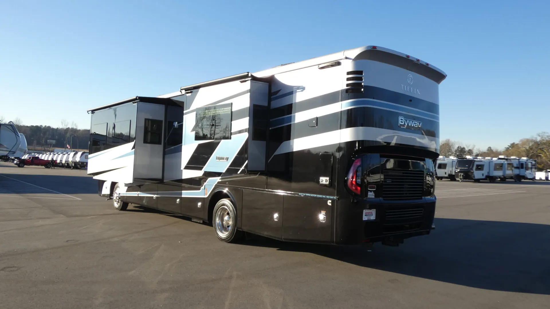 2026 Tiffin Byway 38 CL - Photo 4
