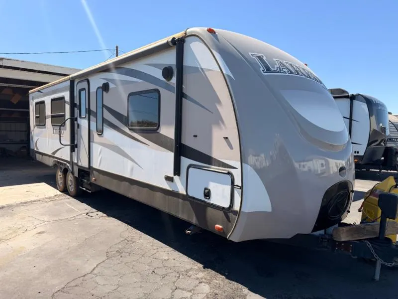 2016 Keystone RV Laredo 314RE - Photo 2