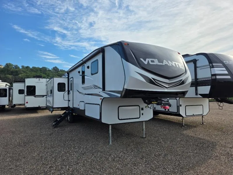 2020 CrossRoads Volante 365MD - Photo 2