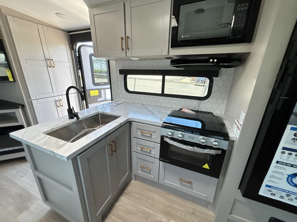2027 Jayco Jay Feather 29BHB, Photos photo 12