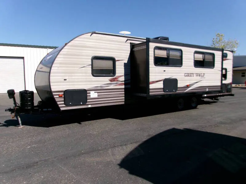 2017 Forest River Cherokee Grey Wolf 26DBH - Photo 4