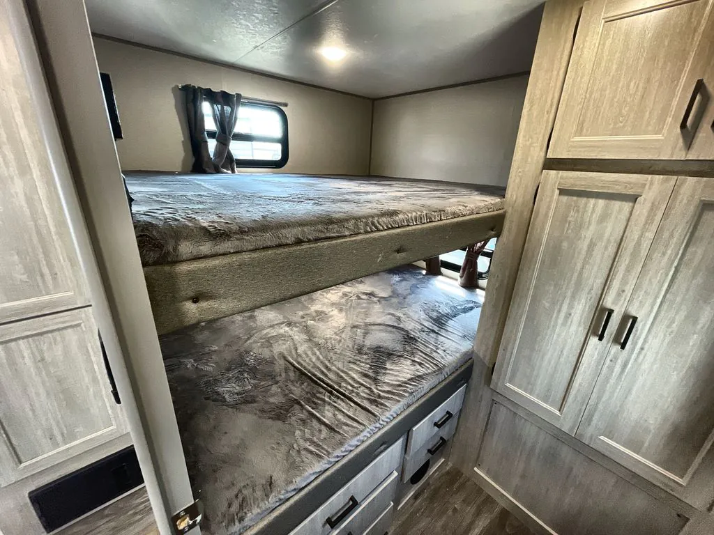 2026 Forest River Aurora 29TQS — Photo 5